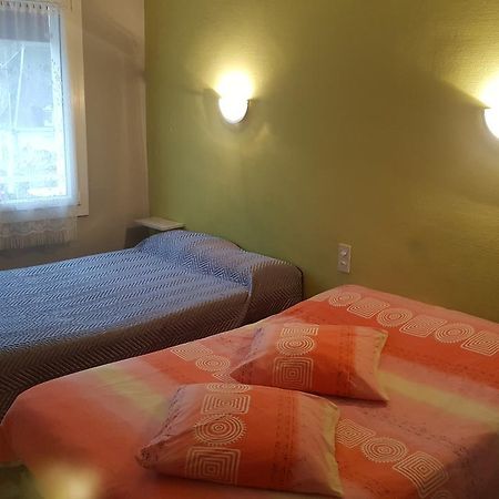 Hotel Des Voyageurs Mayenne Eksteriør billede
