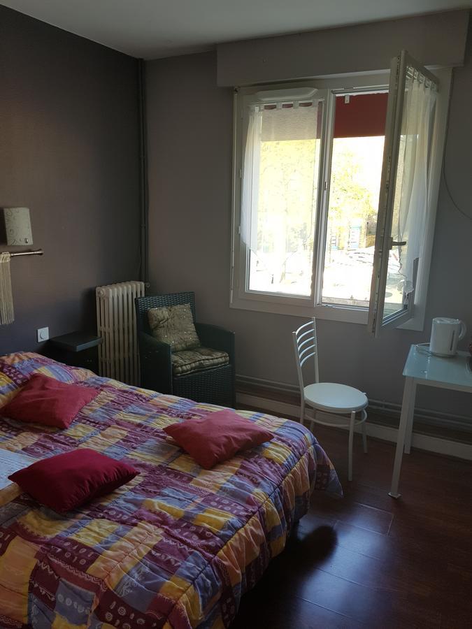 Hotel Des Voyageurs Mayenne Eksteriør billede